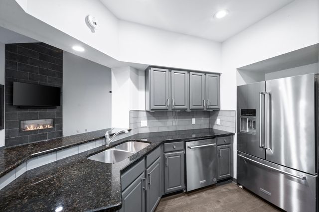 700 Harpeth Trace Dr, Nashville, TN 37221
