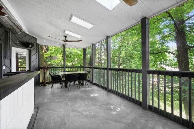 700 Harpeth Trace Dr, Nashville, TN 37221