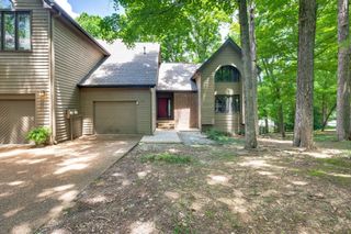 700 Harpeth Trace Dr, Nashville, TN 37221
