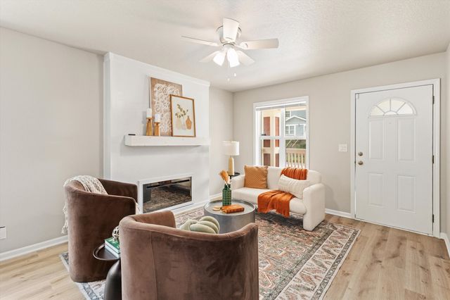 1317 College Avenue, Des Moines, IA 50314