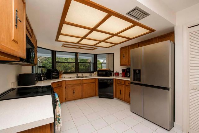 12403 Westhall Place, Wellington, FL 33414