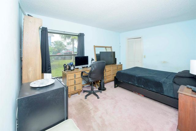 12403 Westhall Place, Wellington, FL 33414