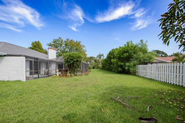 12403 Westhall Place, Wellington, FL 33414