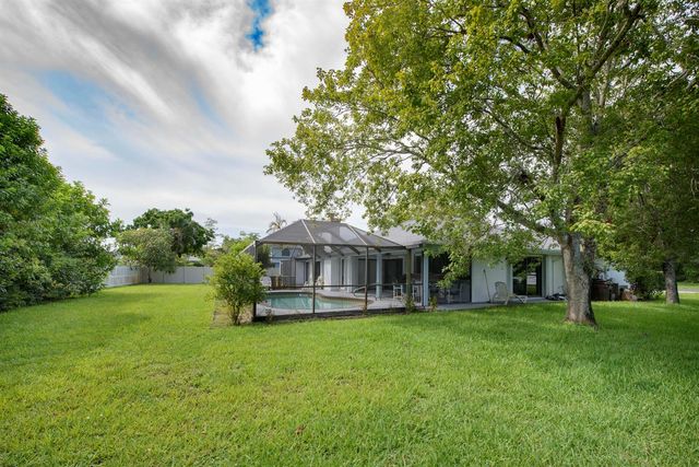 12403 Westhall Place, Wellington, FL 33414