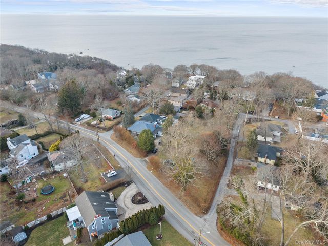 200 N Side Road, Wading River, NY 11792