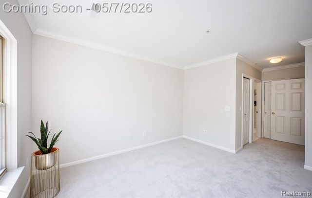 3280 Newbury Place, Troy, MI 48084