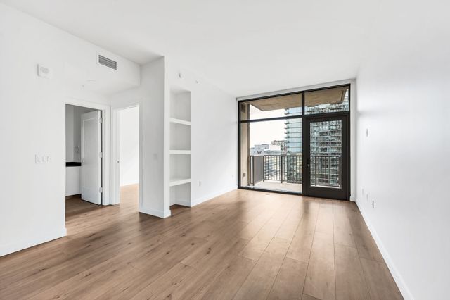 1212 Demonbreun St Apt 1210, Nashville, TN 37203