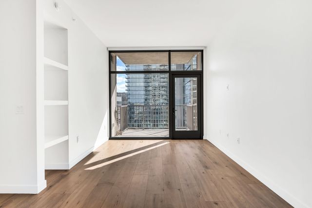 1212 Demonbreun St Apt 1210, Nashville, TN 37203