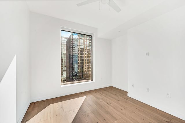 1212 Demonbreun St Apt 1210, Nashville, TN 37203