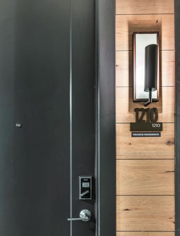 1212 Demonbreun St Apt 1210, Nashville, TN 37203