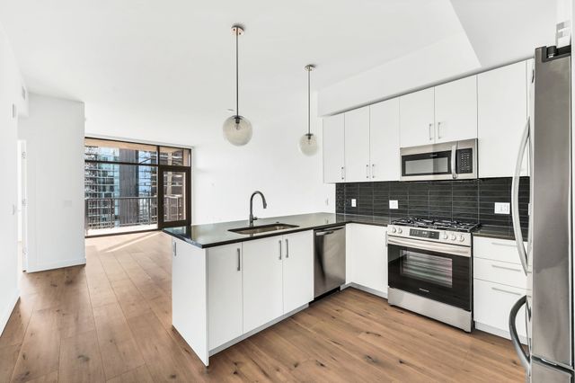 1212 Demonbreun St Apt 1210, Nashville, TN 37203