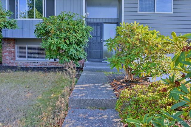 1012 E Laurel Street, Kent, WA 98030