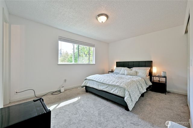 1012 E Laurel Street, Kent, WA 98030