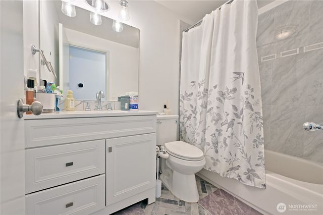 1012 E Laurel Street, Kent, WA 98030