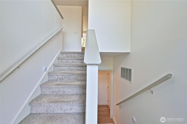 1012 E Laurel Street, Kent, WA 98030