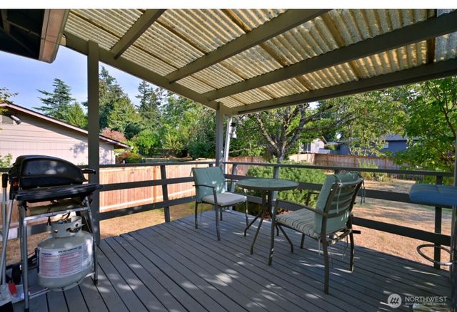 1012 E Laurel Street, Kent, WA 98030