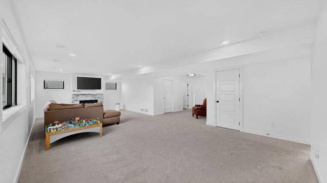 6201 55th Avenue NW, Rochester, MN 55901