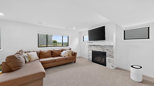6201 55th Avenue NW, Rochester, MN 55901