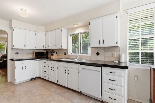 1423 E 36th Ave, Spokane, WA 99203
