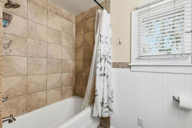 1423 E 36th Ave, Spokane, WA 99203