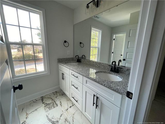 7194 Manassas Street, Fayetteville, NC 28304