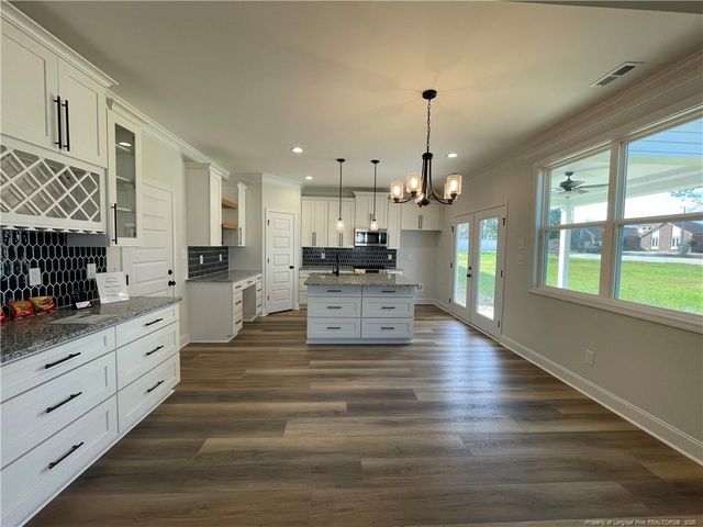 7194 Manassas Street, Fayetteville, NC 28304