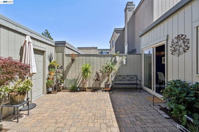 3430 Camanoe Ln, Alameda, CA 94502
