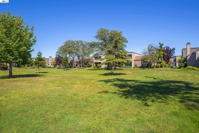 3430 Camanoe Ln, Alameda, CA 94502