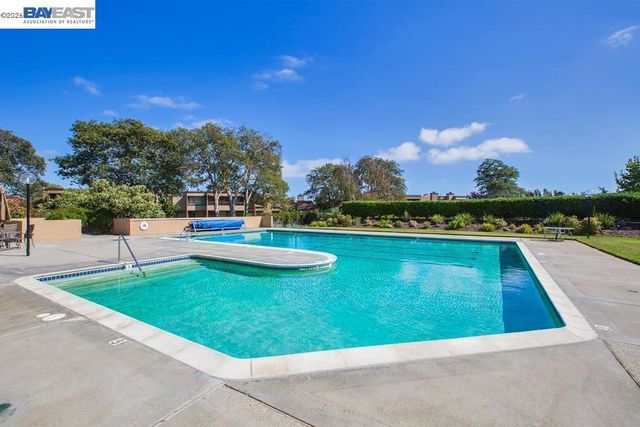 3430 Camanoe Ln, Alameda, CA 94502