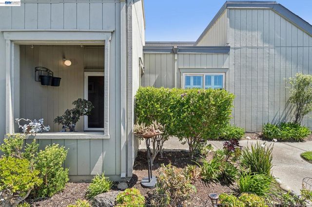 3430 Camanoe Ln, Alameda, CA 94502