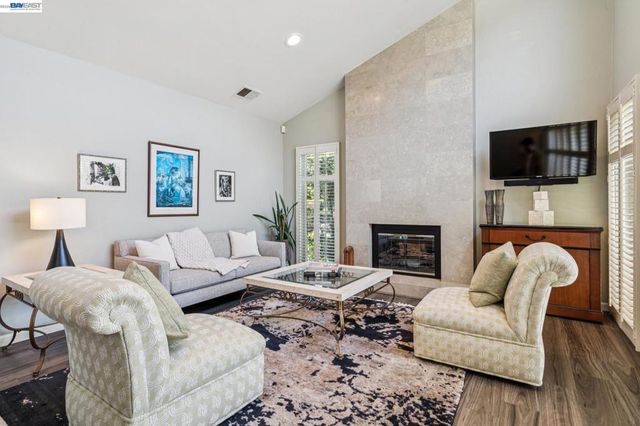 3430 Camanoe Ln, Alameda, CA 94502