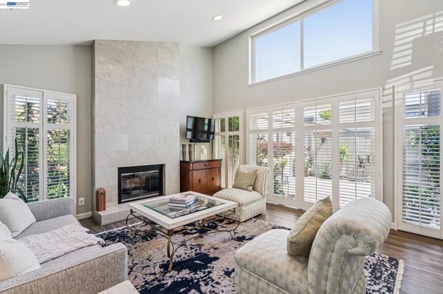 3430 Camanoe Ln, Alameda, CA 94502