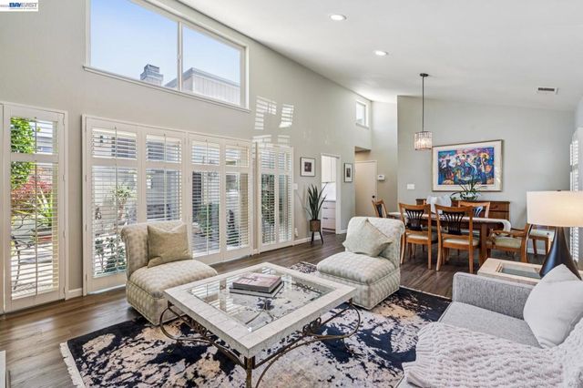 3430 Camanoe Ln, Alameda, CA 94502