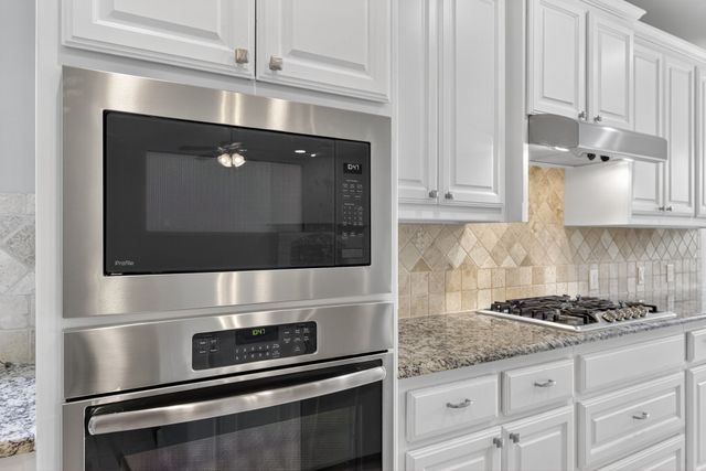 424 Fenceline Drive, Argyle, TX 76226