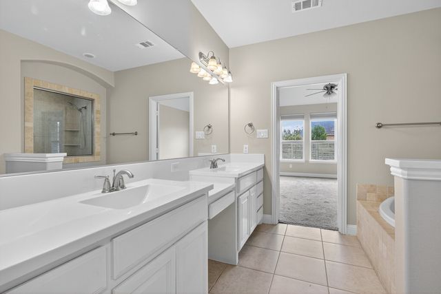 424 Fenceline Drive, Argyle, TX 76226