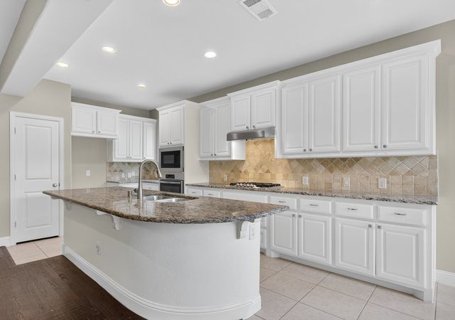 424 Fenceline Drive, Argyle, TX 76226