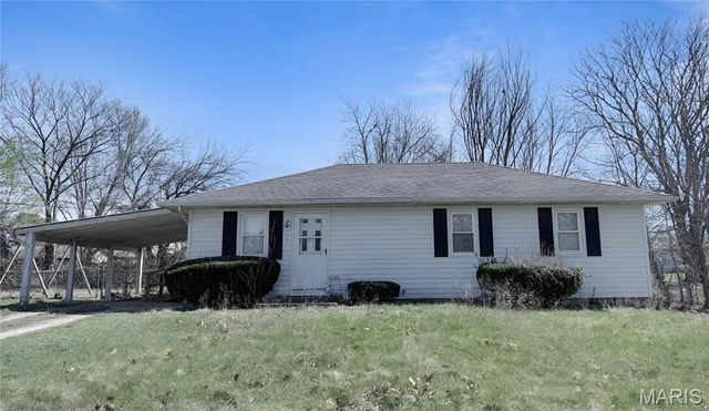 543 Frontier Lane, Bourbon, MO 65441