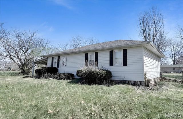 543 Frontier Lane, Bourbon, MO 65441