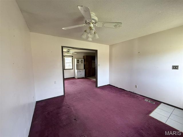 543 Frontier Lane, Bourbon, MO 65441