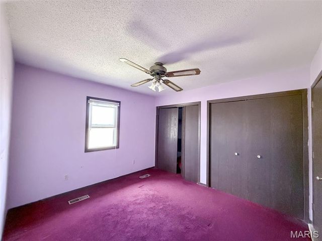 543 Frontier Lane, Bourbon, MO 65441