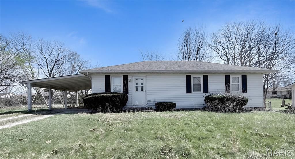 543 Frontier Lane, Bourbon, MO 65441