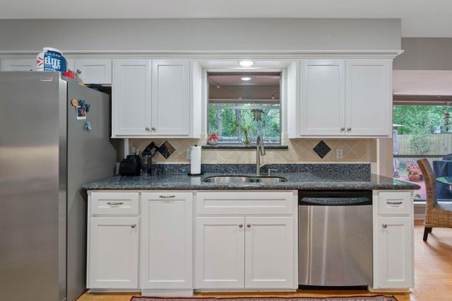 2828 S Logrun Circle, The Woodlands, TX 77380