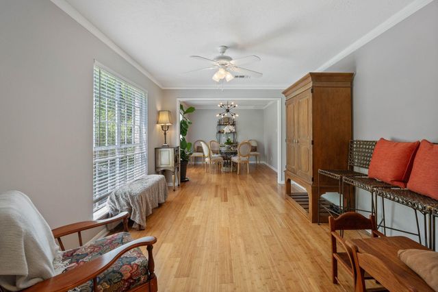 2828 S Logrun Circle, The Woodlands, TX 77380