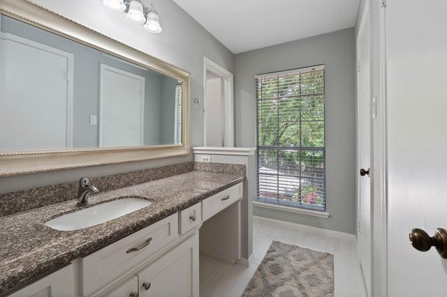 2828 S Logrun Circle, The Woodlands, TX 77380