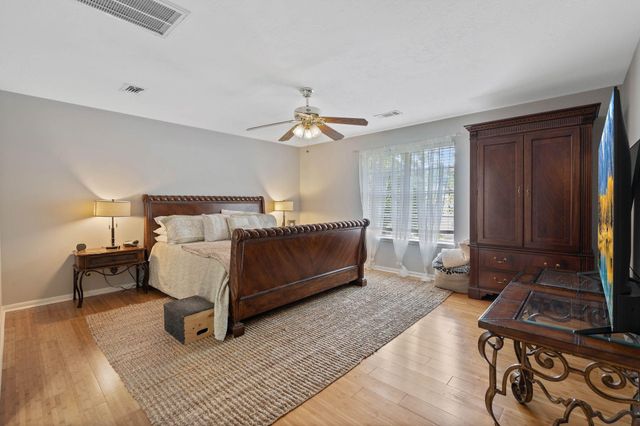 2828 S Logrun Circle, The Woodlands, TX 77380