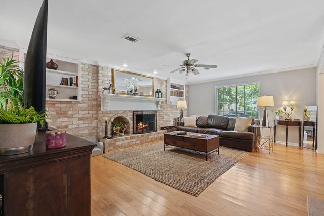 2828 S Logrun Circle, The Woodlands, TX 77380