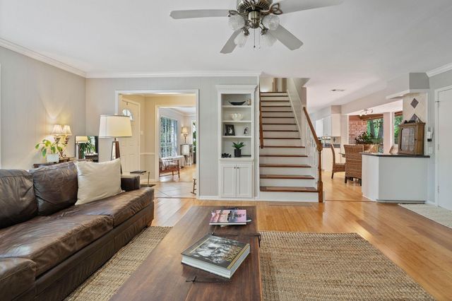 2828 S Logrun Circle, The Woodlands, TX 77380