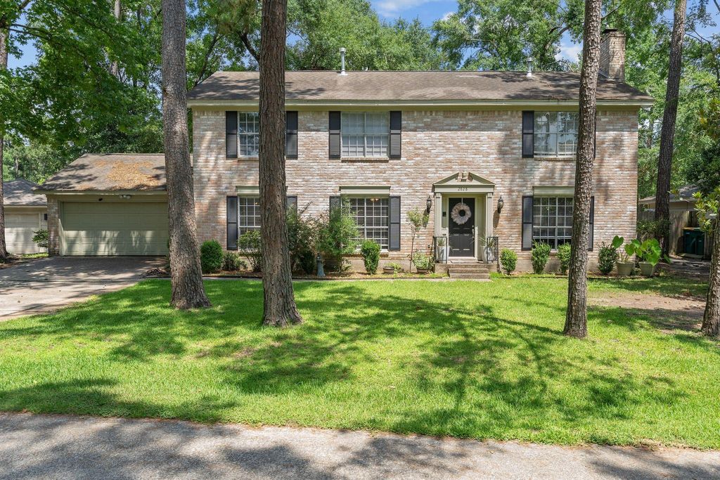 2828 S Logrun Circle, The Woodlands, TX 77380