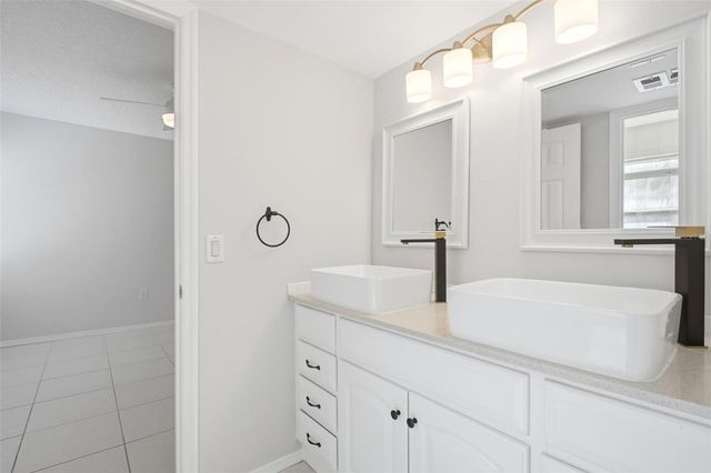 2400 FEATHER SOUND DRIVE 236, Clearwater, FL 33762