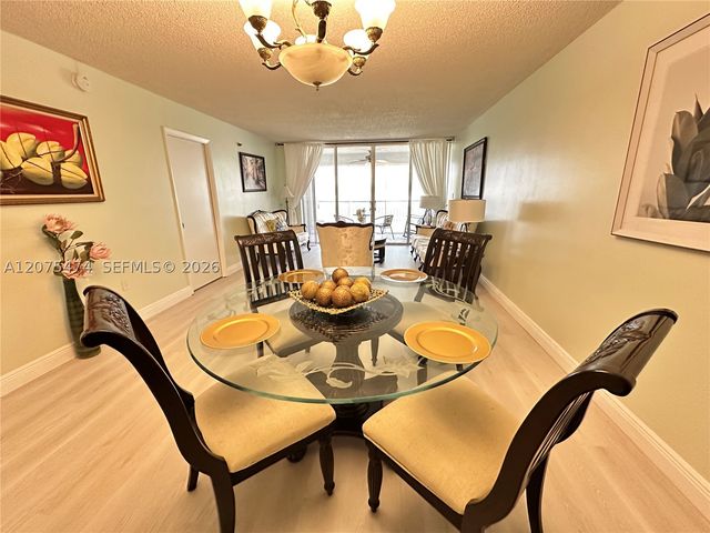 3910 Inverrary Blvd 202-B, Lauderhill, FL 33319